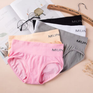 Mid-waist panties letters English with seamless pull-in pants Slim body briefs for women