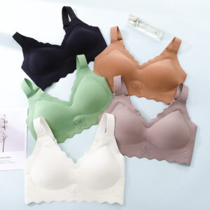 New breathable non-trace plus size wavy edge non-underwire underwear