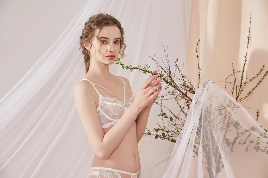 How Much Does It Cost to Make a Custom Bra？